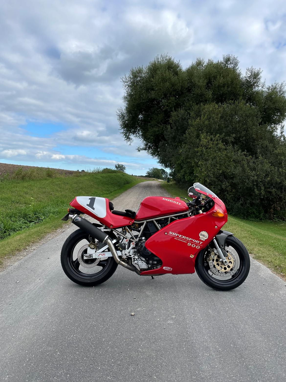 Ducati 900 supersport billede 1
