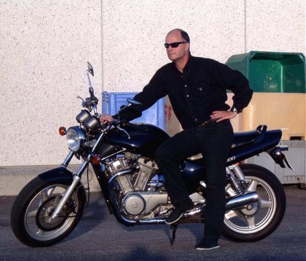 Suzuki vx 800 ( SOLGT ) - Suzi Q og jeg.. 100.000 km. ++ hyggeligt buldrende rundt i EU land.. Norge til Sydfrankrig, Polen til Irland og masser af snørkler indimellem.. Solid og dejligt understated maskine.. Også fantastisk at hente is på nede fra Vaffelhjørnet.. :) billede 15