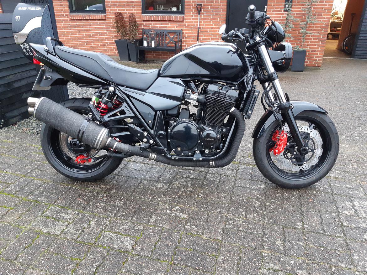 Suzuki GSX 1400 billede 1