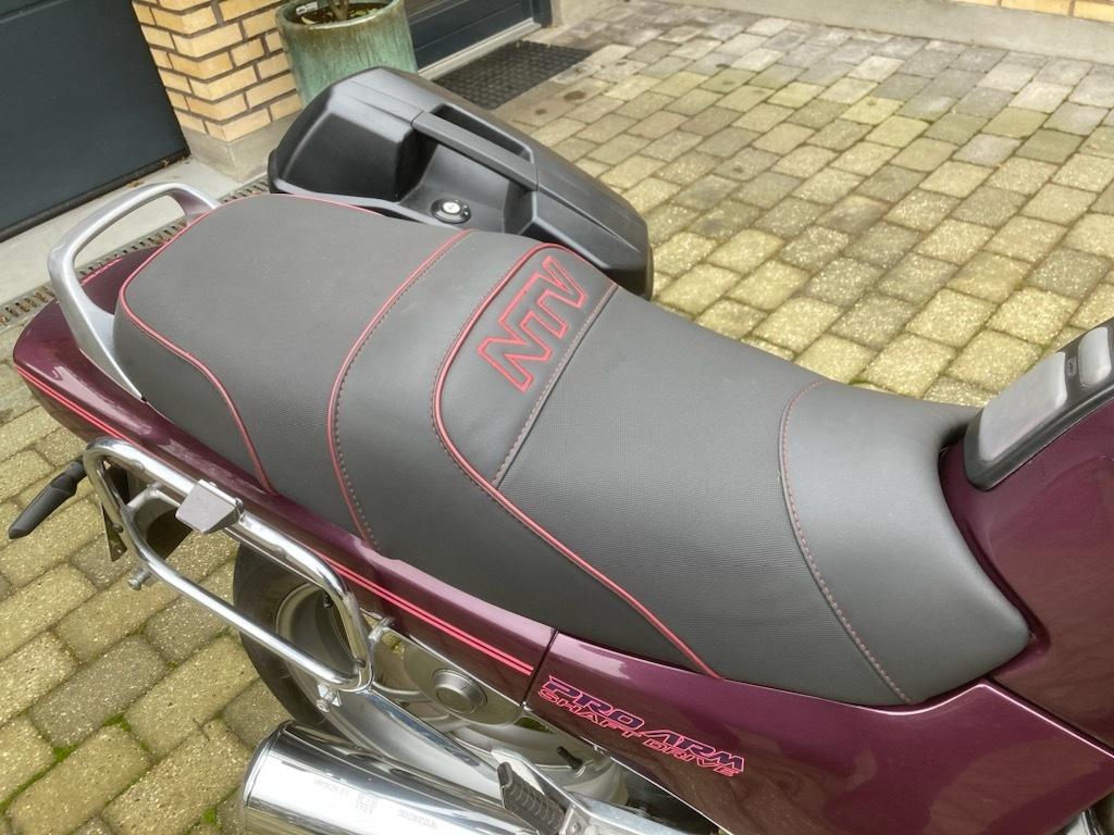 Honda NTV 650 Revere *Solgt* billede 8