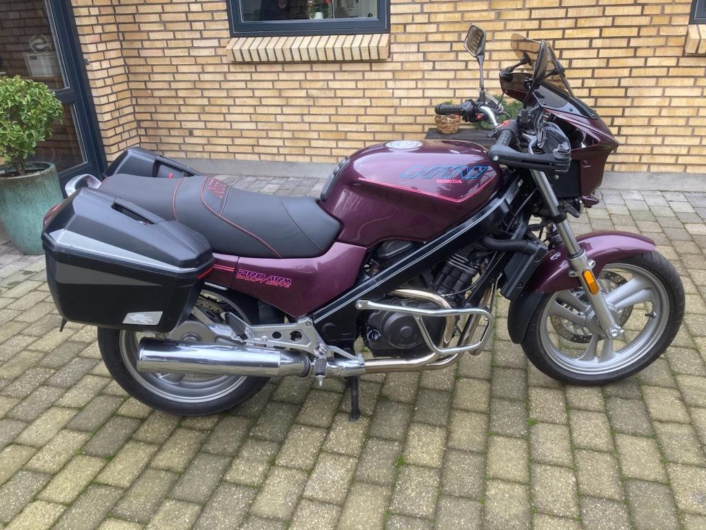 Honda NTV 650 Revere *Solgt* billede 3