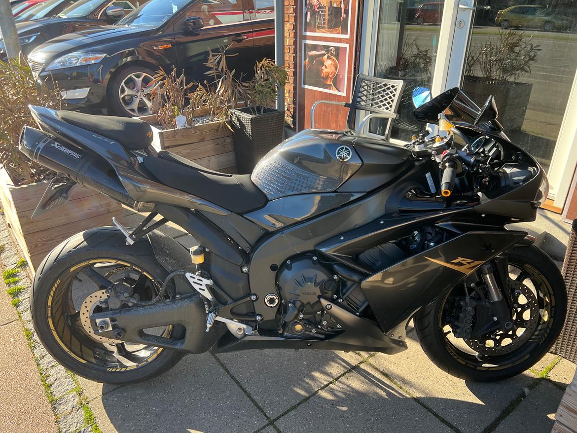 Yamaha Yzf r1 billede 1