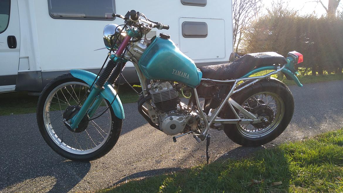 Yamaha Xt 550 billede 3