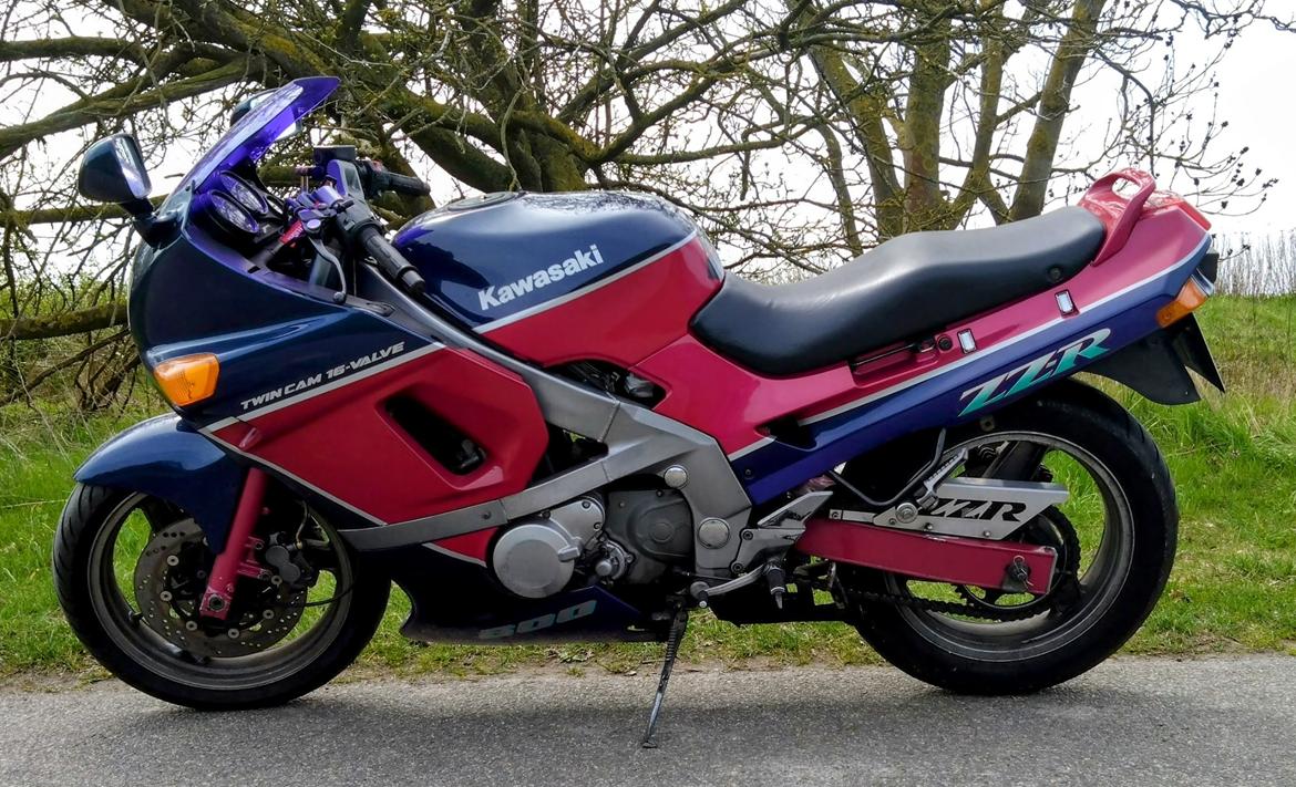 Kawasaki ZZ-R600 billede 4