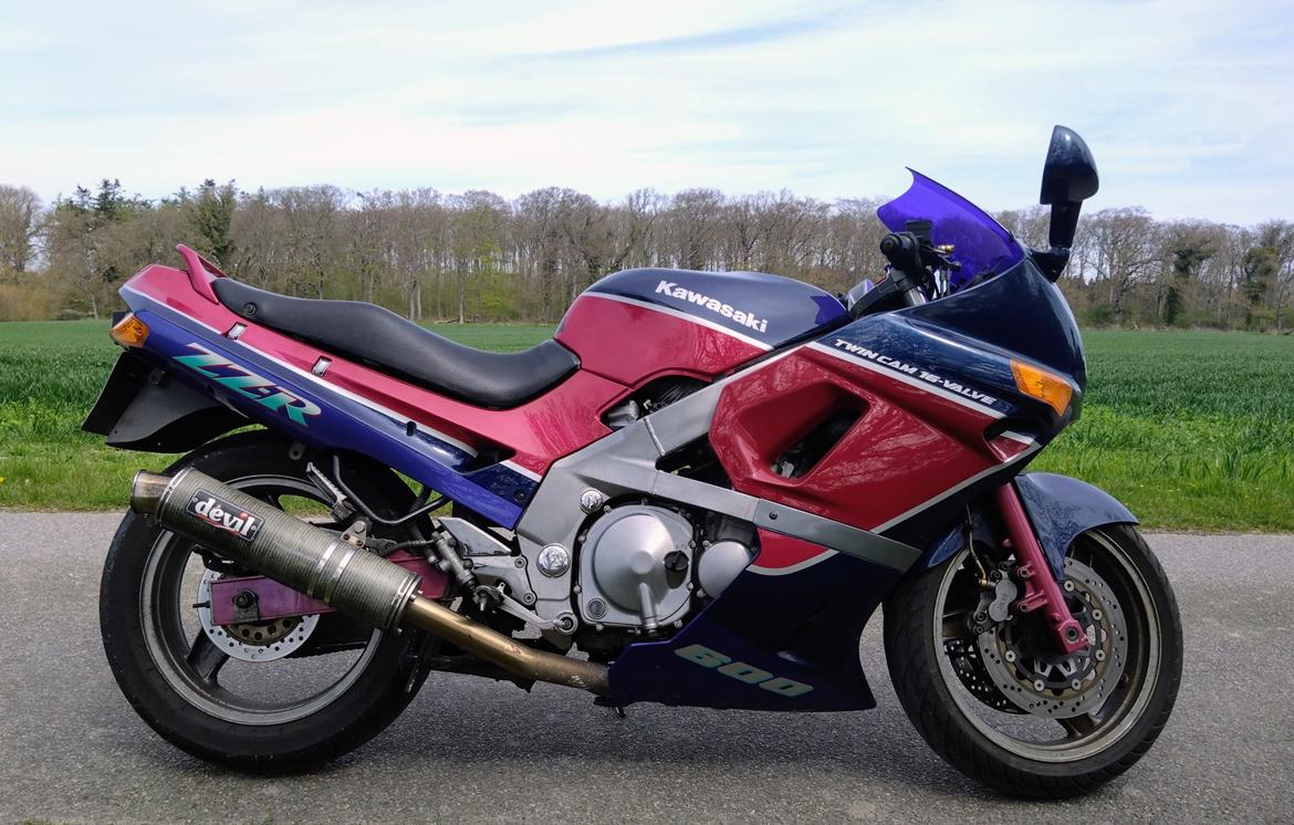 Kawasaki ZZ-R600 billede 8