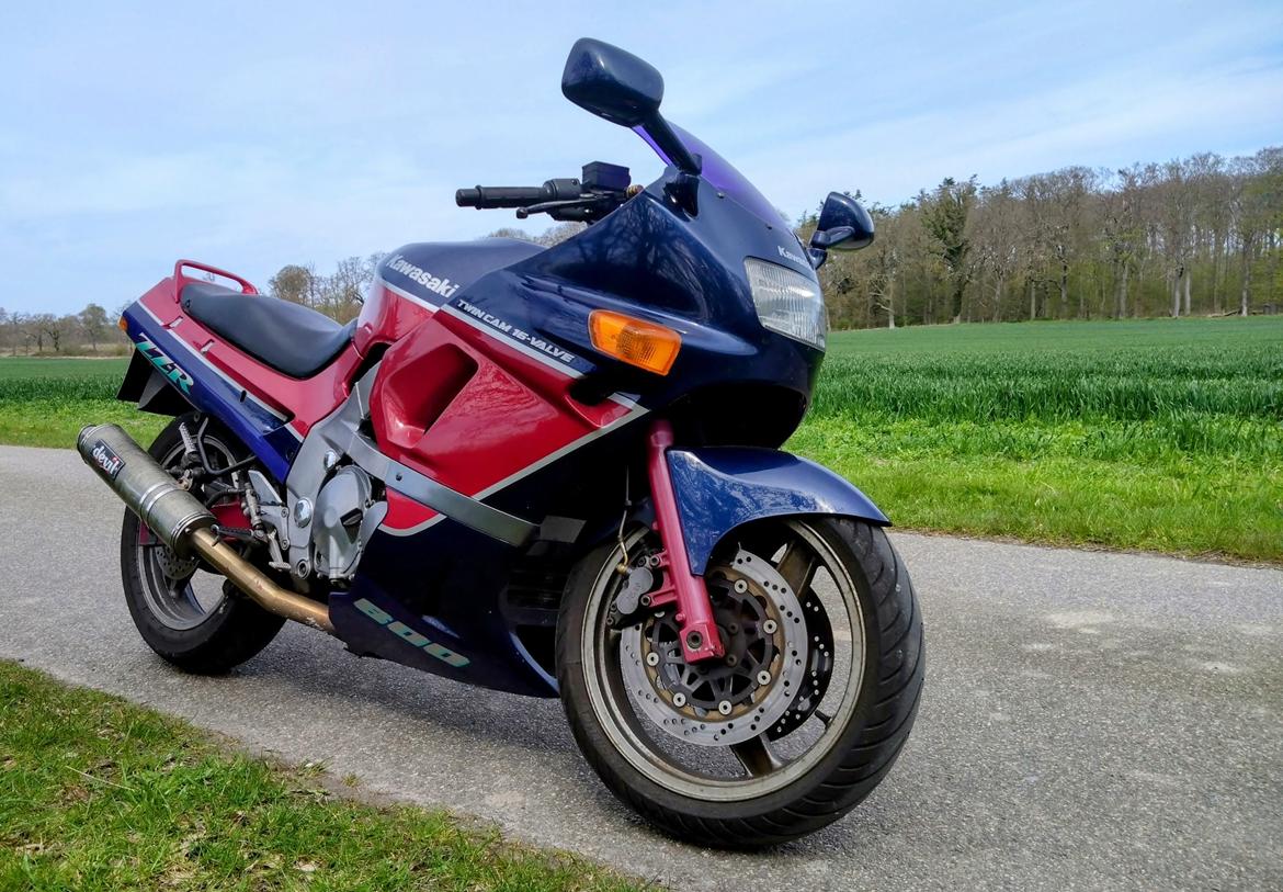 Kawasaki ZZ-R600 billede 2