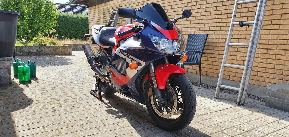 Honda CBR 929RR billede 2