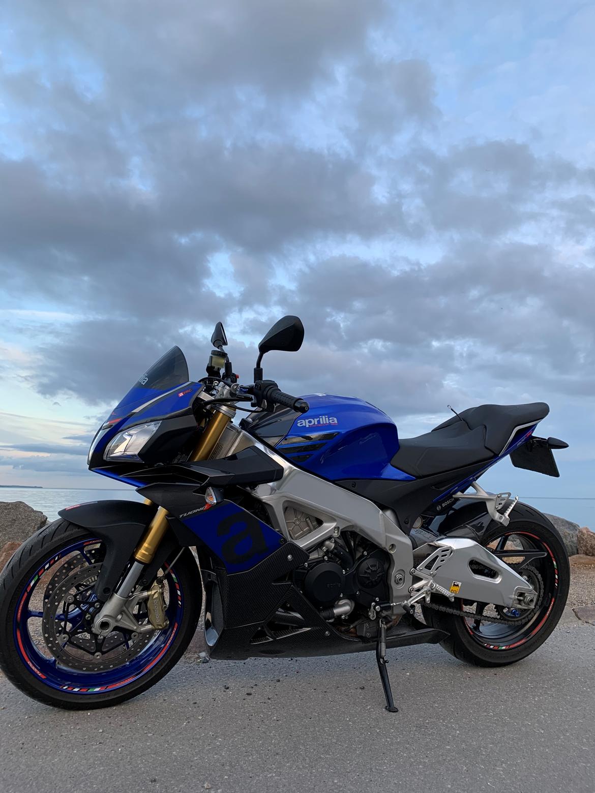 Aprilia Tuono V4 1100 RR billede 3