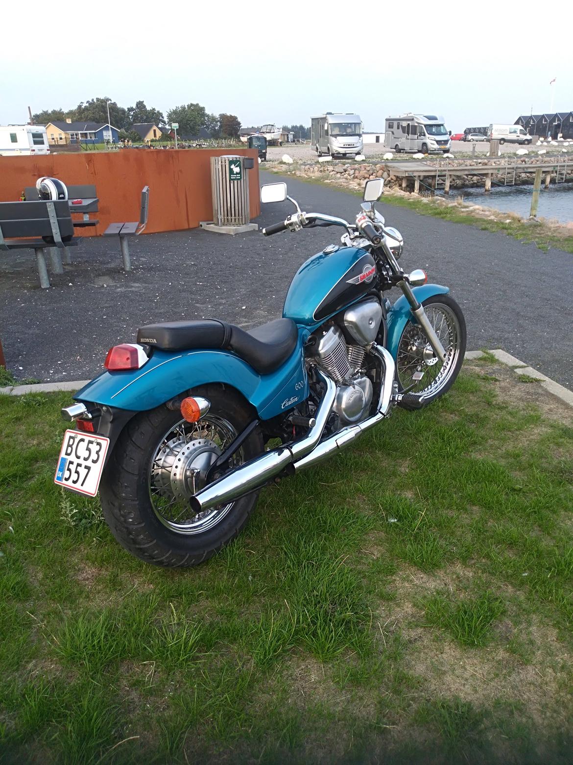 Honda VT 600 Shadow billede 3