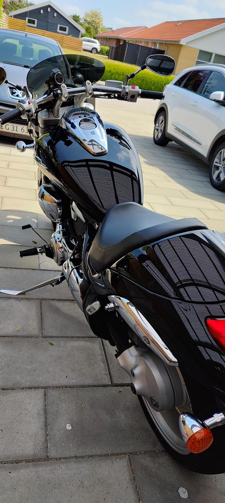 Suzuki INTRUDER VZR (SOLGT) billede 5