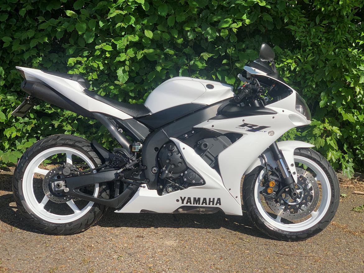 Yamaha YZF R1 - RN12 billede 3