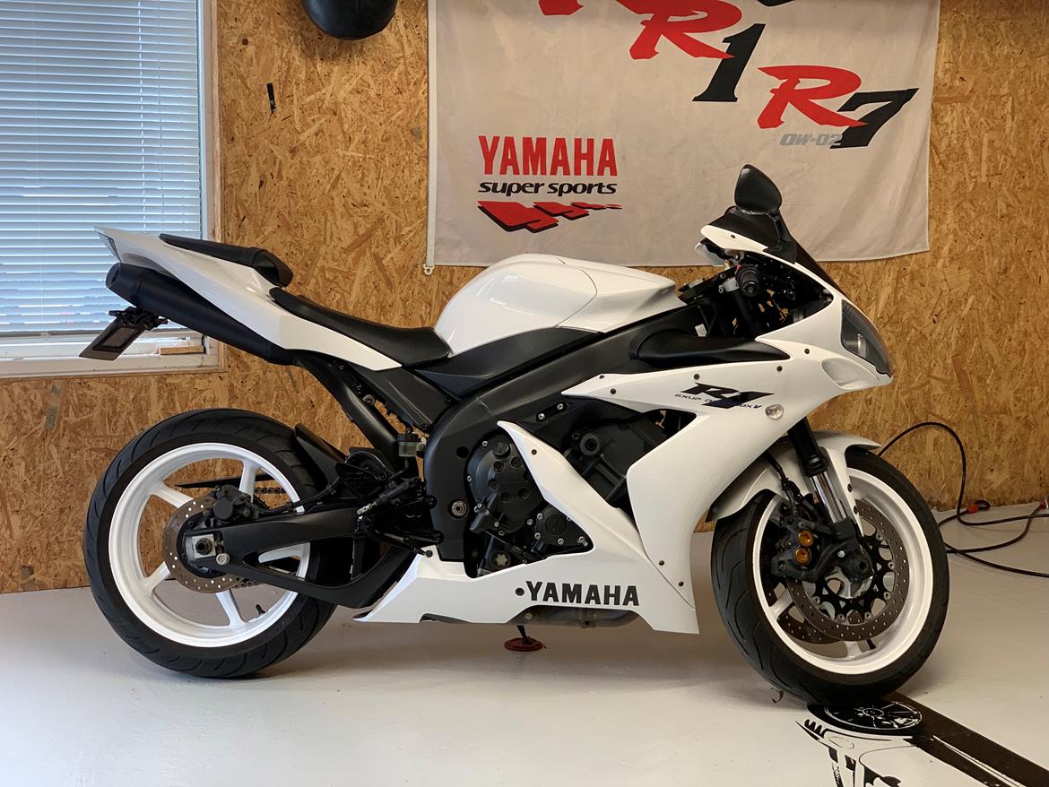 Yamaha YZF R1 - RN12 billede 9