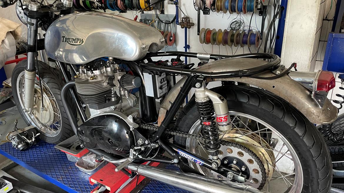 Triumph T140 Oil in frame 8V Cafe Racer (PROJEKT)  billede 15