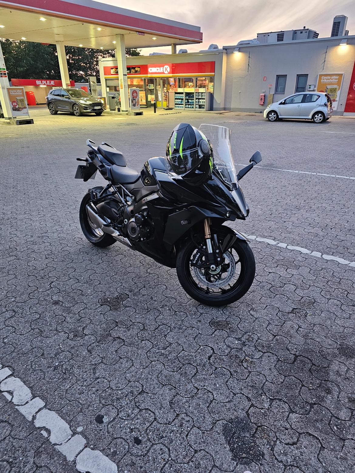 Suzuki GSX-S1000GT+ billede 1