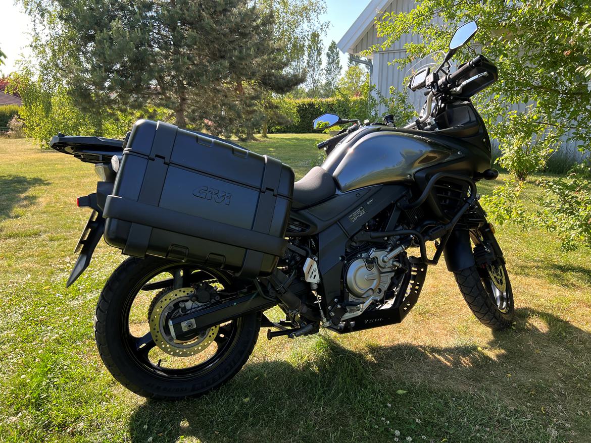 Suzuki DL650A V-Strom *Solgt* billede 2