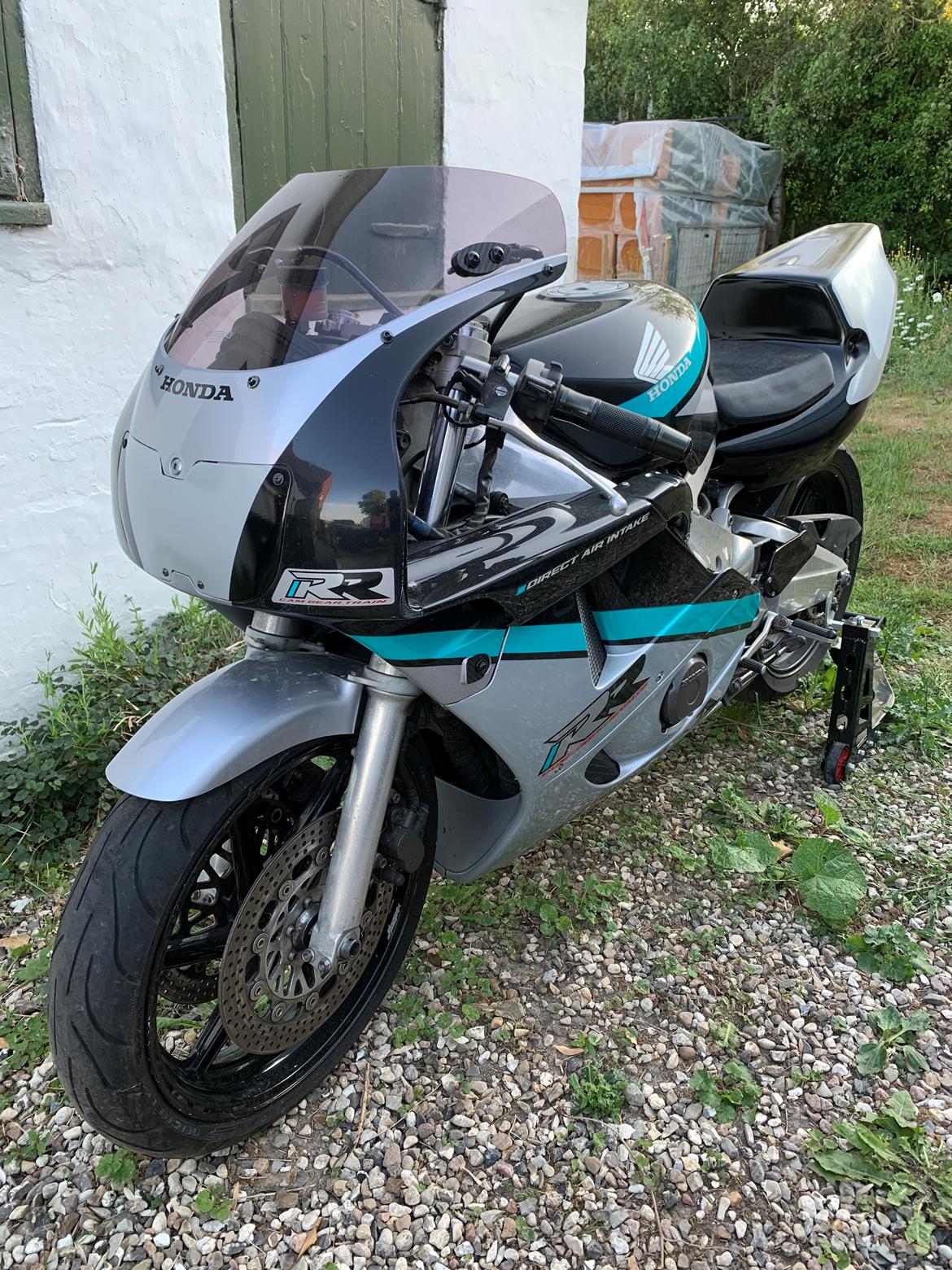 Honda CBR400RR NC29 - Mangler et sæt fodhvilere for ræs. billede 13