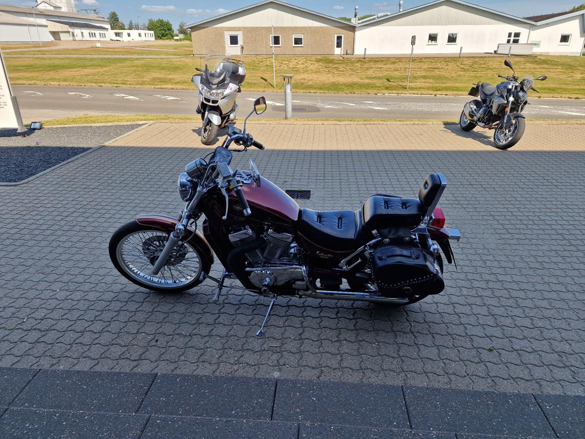 Suzuki Intruder VS800 billede 5