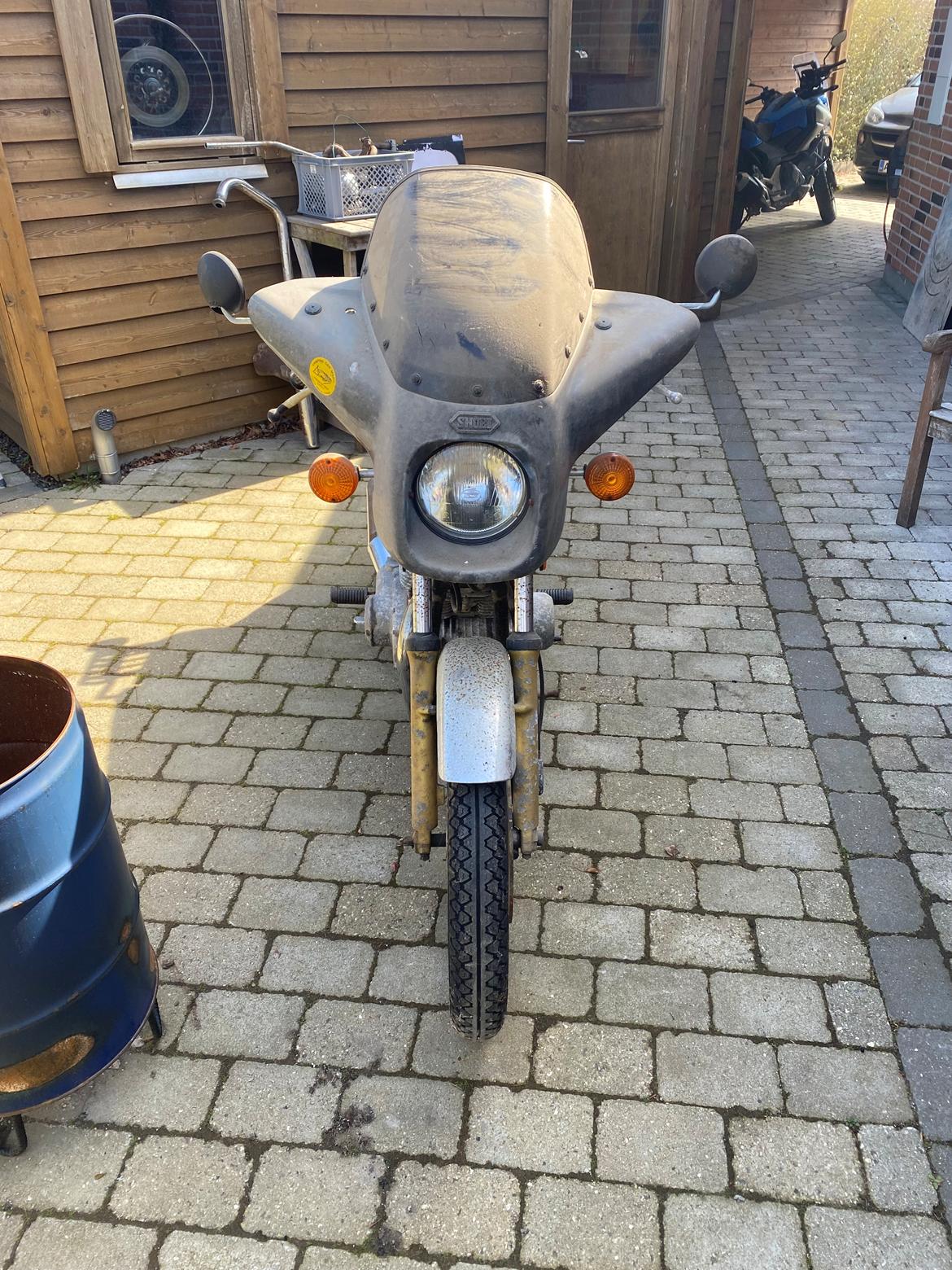 Suzuki GS425E billede 2