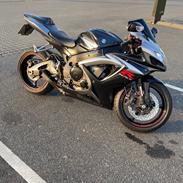 Suzuki GSXR 750