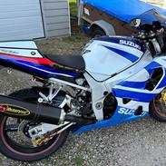 Suzuki GSXR 750 - SOLGT -