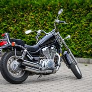 Suzuki VS 700 GLG Intruder