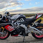 Aprilia RSV4 RF