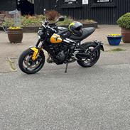 Triumph Trident 660