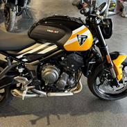 Triumph Trident 660