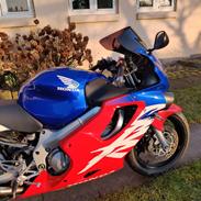 Honda CBR600 F4 Ultima Light