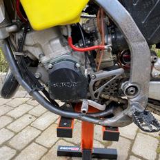 Suzuki RM125