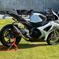 Suzuki GSXR 1000 K8