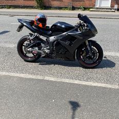 Yamaha R6