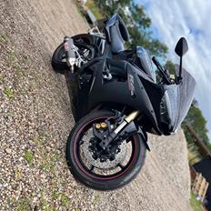 Yamaha R6