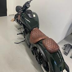 Suzuki Intruder m800