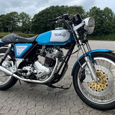Norton Commando 850