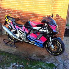 Suzuki GSX-R 750