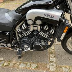 Yamaha V-Max 1200