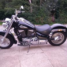 Suzuki Intruder VL 1500 LC