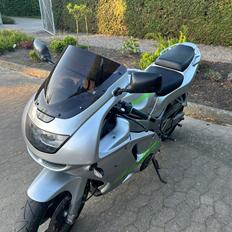 Kawasaki Zx6r