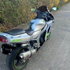 Kawasaki Zx6r