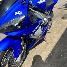 Yamaha YZF R1