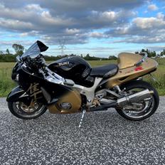 Suzuki GSX1300R Hayabusa