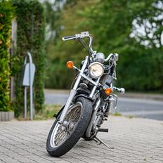 Suzuki VS 700 GLG Intruder
