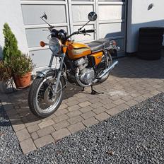 Yamaha TX 750