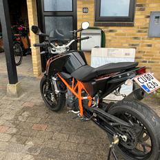 KTM Duke 690