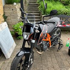 KTM Duke 690