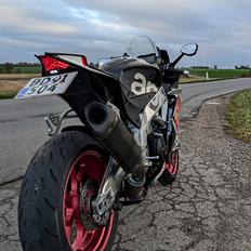 Aprilia RSV4 RF