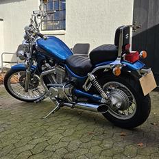 Suzuki Vs 600 intruder 