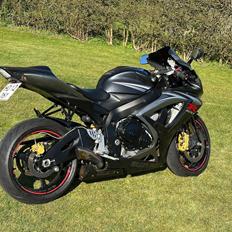 Suzuki GSXR 750 K7 - SOLGT 