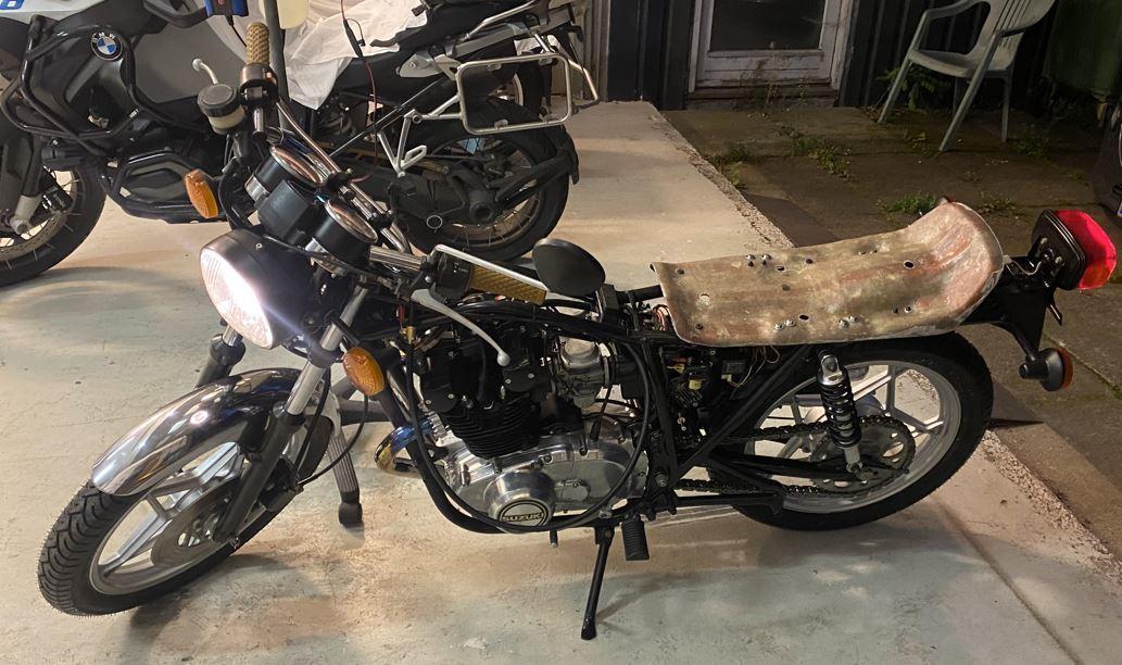 Suzuki GS425E billede 10